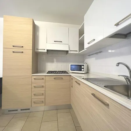 Charming Four Guests With Lagoon View דירה גראדו